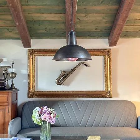 아파트 Soffitta Corfu