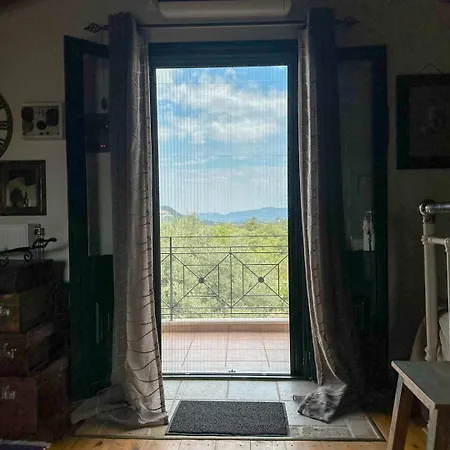 아파트 Soffitta Corfu *