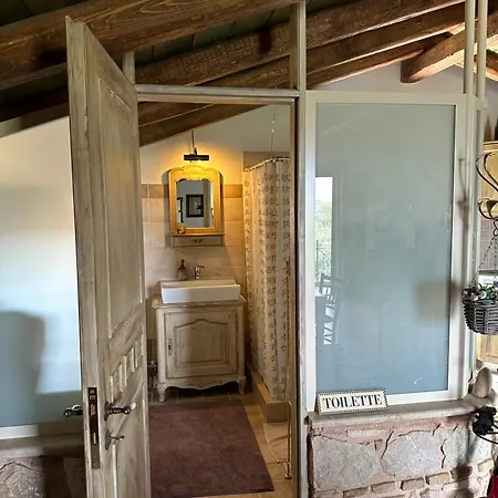 아파트 Soffitta Corfu Sinarádes